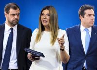 «Γαλάζια» φωτιά για τα σχολικά βιβλία: Μαρινάκης–Μηταράκης πιέζουν, Ζαχαράκη στο επίκεντρο