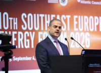Κάθετος Διάδρομος: Η Ελλάδα ανοίγει την ενεργειακή «πόρτα» των Βαλκανίων – Μπαίνουν Σερβία και Σκόπια