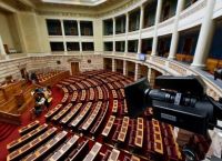 Πληθωρισμός 5,1% και πολιτικός «πόλεμος»: Κυβέρνηση και αντιπολίτευση στα χαρακώματα για ακρίβεια και καύσιμα